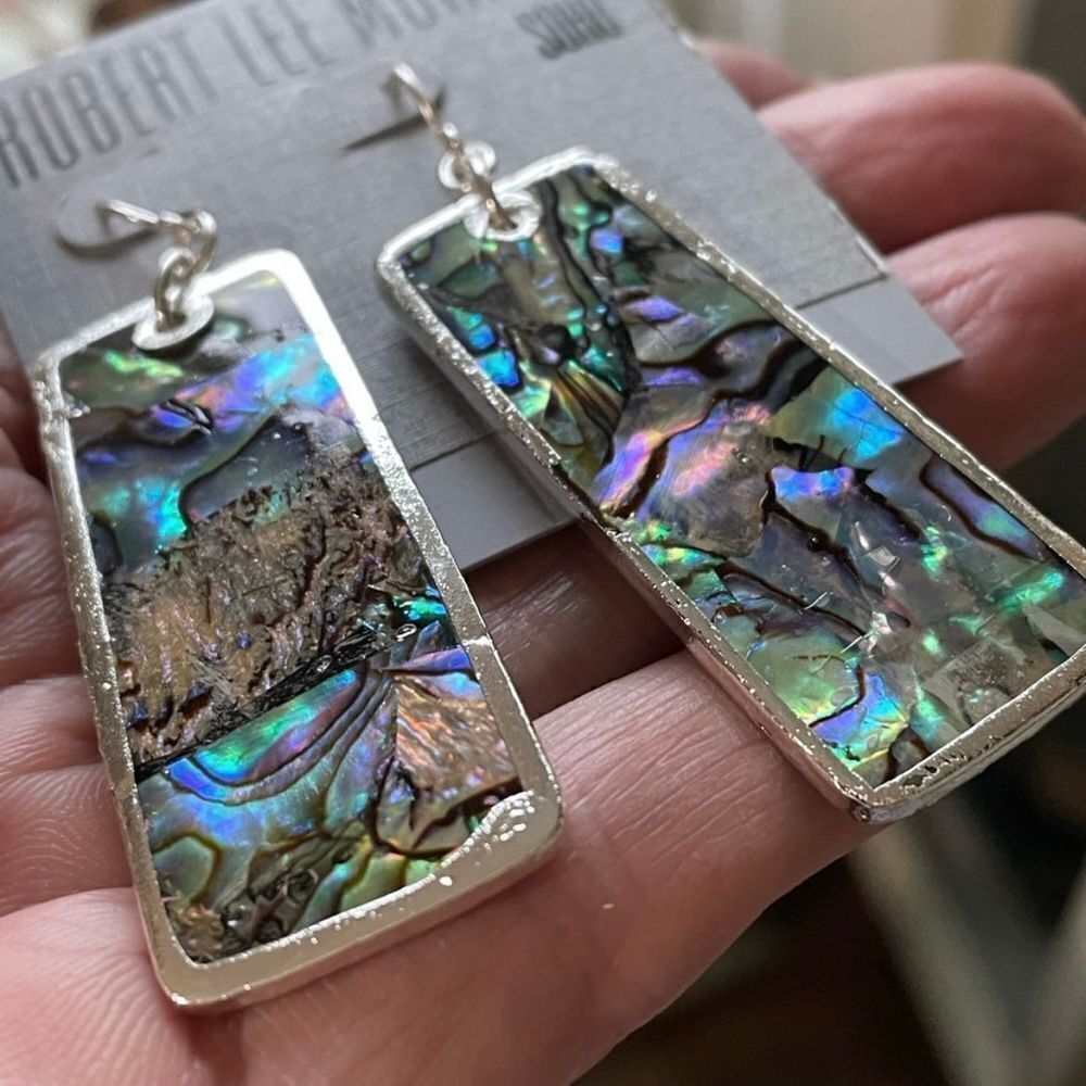 NWT Robert Lee Morris Absolutely Gorgeous Silver Tone Abalone Drop Long Earrings - Picture 3 of 16